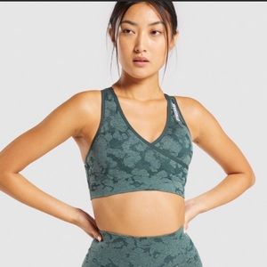 Gymshark Adapt Camo Seamless Sportsbra Dark Green